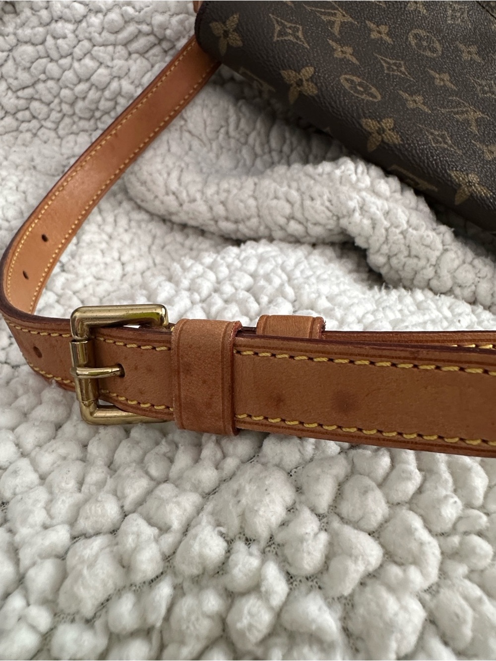 Louis Vuitton Musette Tango
Monogram Shoulder Bag - vintage - Picture 10 of 16